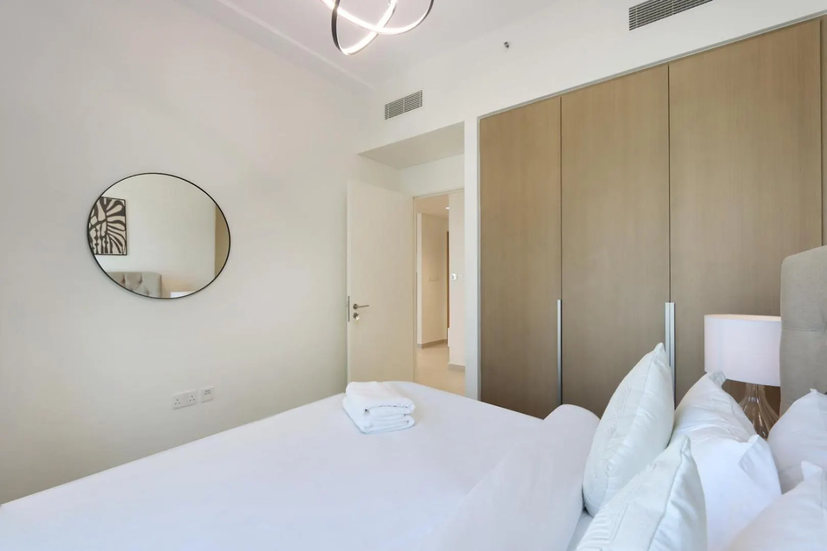 Apartment Livbnb-Plush Summer 2Br Unit At Creek Beach Dubai United Arab Emirates
