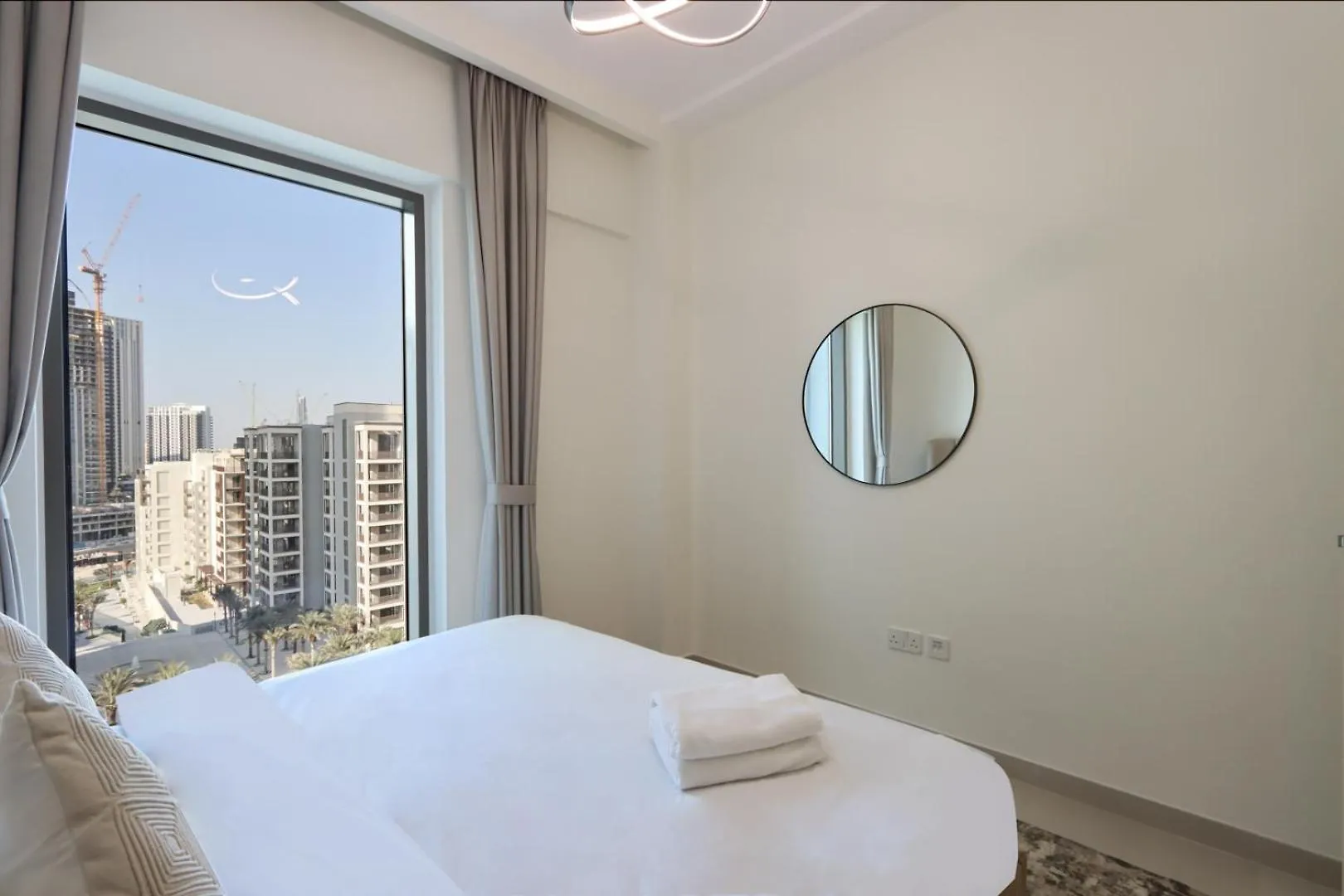 Livbnb-Plush Summer 2Br Unit At Creek Beach Dubai 0*,