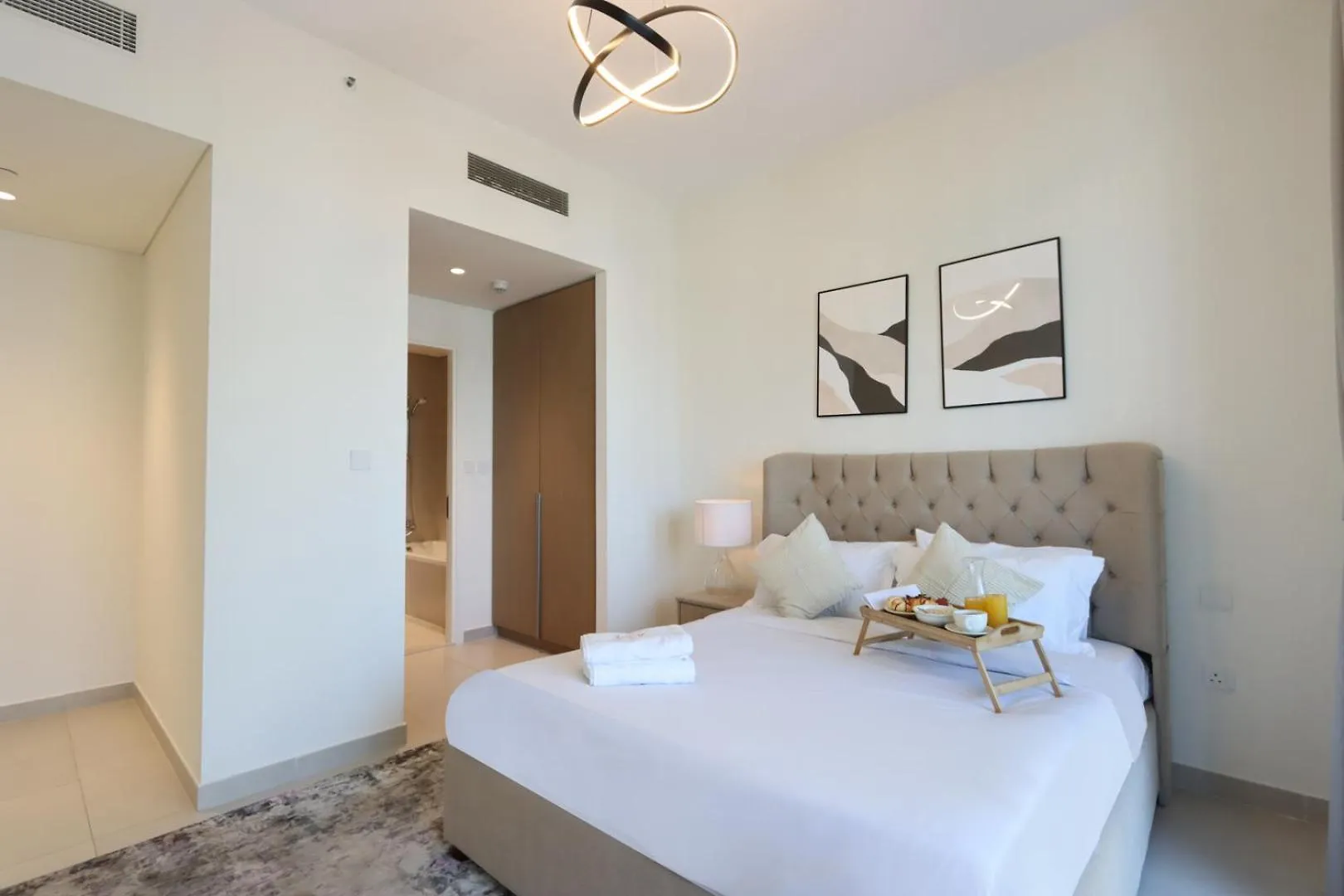 Livbnb-Plush Summer 2Br Unit At Creek Beach Dubai Apartment