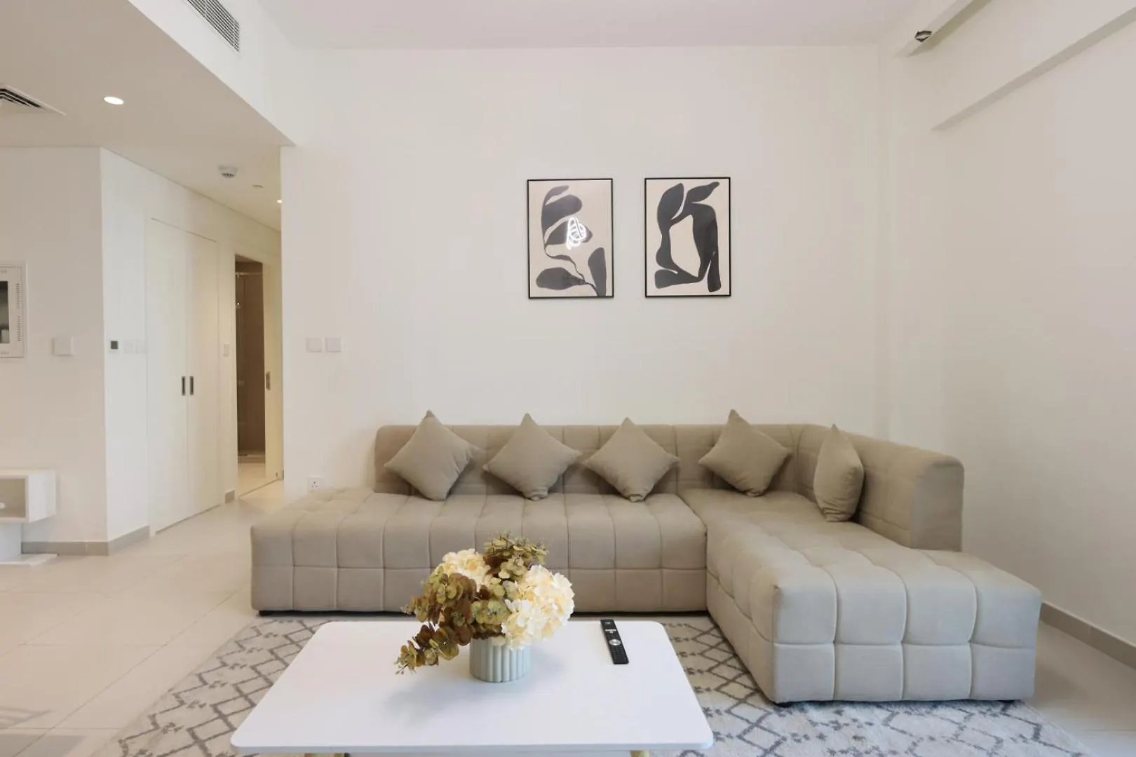 Livbnb-Plush Summer 2Br Unit At Creek Beach Dubai Apartment