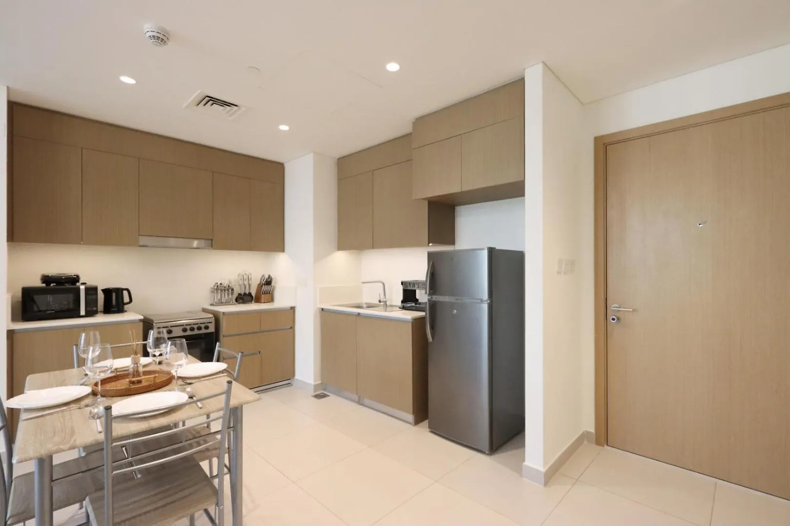 Livbnb-Plush Summer 2Br Unit At Creek Beach Dubai 0*,  United Arab Emirates